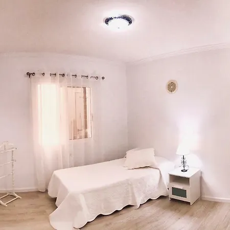 Apartamento Delimar 1 *